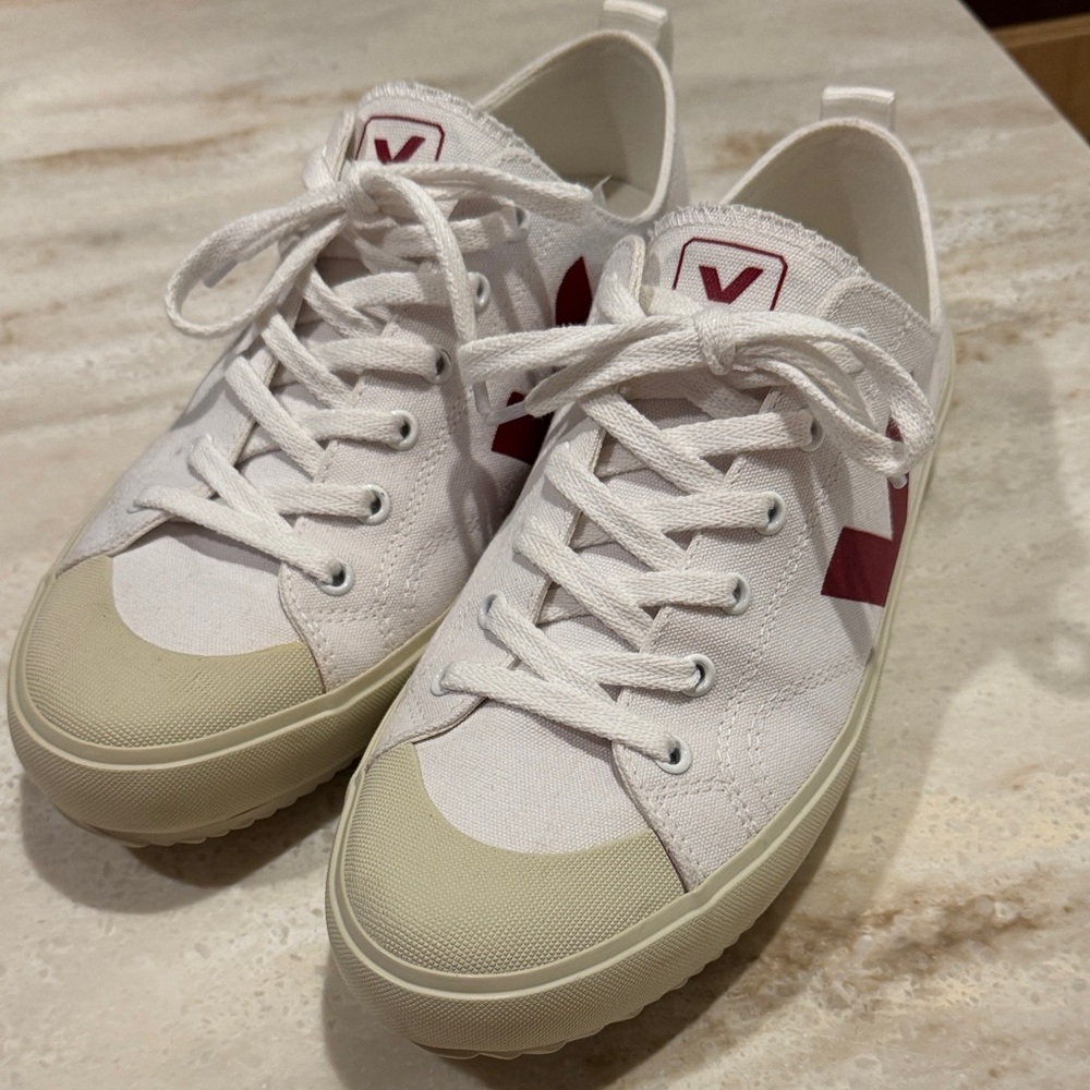 Veja Nova Men’s White and Red Sneakers
